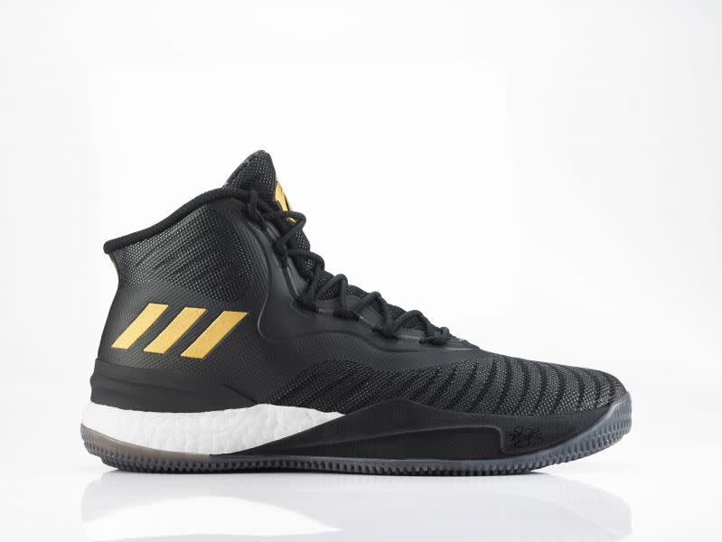 全新一代的adidas D Rose 8充分展現BOOST中底強大的緩震及優異的能量回饋。