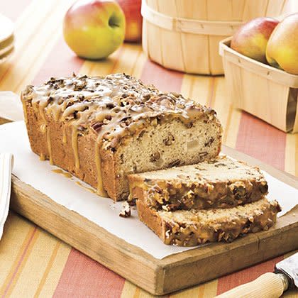 Praline-Apple Bread