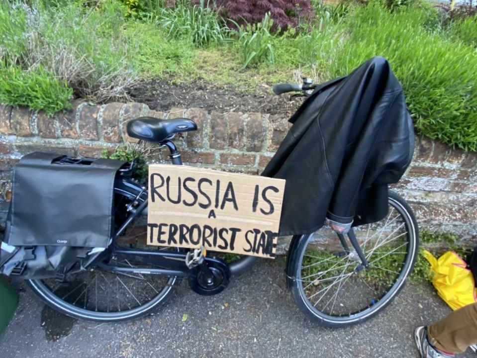 Oxford Mail: Велосипед с антироссийской растяжкой