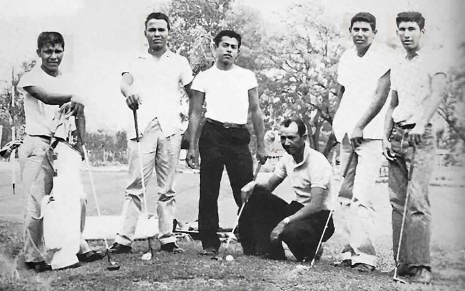 Equipo de golf varonil de San Felipe High School en 1957.