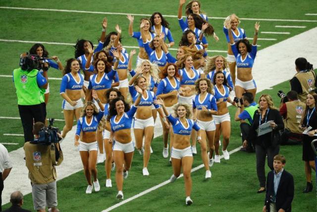 Detroit Lions Cheerleaders debut