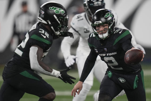 Zach Wilson runs wild in NY Jets' win over Trevor Lawrence, Jaguars  (Highlights)