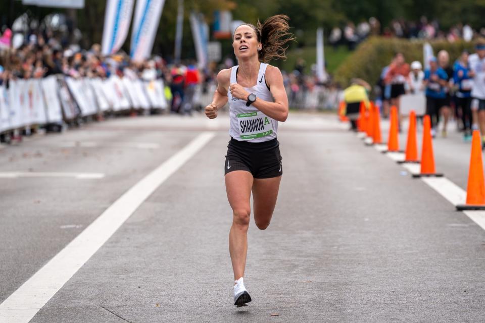 Shannon Smith finishes second for women and qualified for the Olympic Trials with a time of 2:36:43 in the Nationwide Children’s Hospital Columbus Marathon.