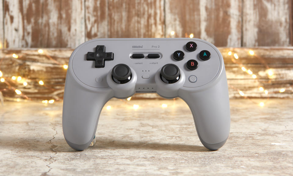 8bitdo Pro 2 Bluetooth controller