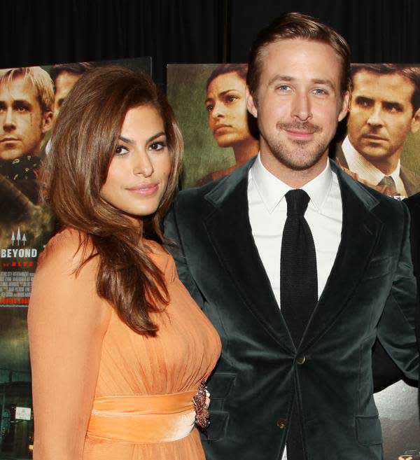 ryan-gosling-eva-mendes-smiling