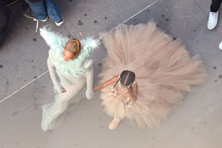 Another shot of Bey and Blue arriving. (Photo: Noam Galai/MTV1617/Getty Images for MTV)