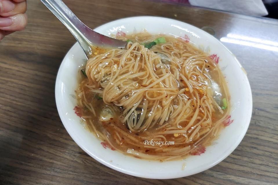 紅到國外板橋之光！排隊老店「蚵仔麵線」網評超過7000則，真材實料CP值超高