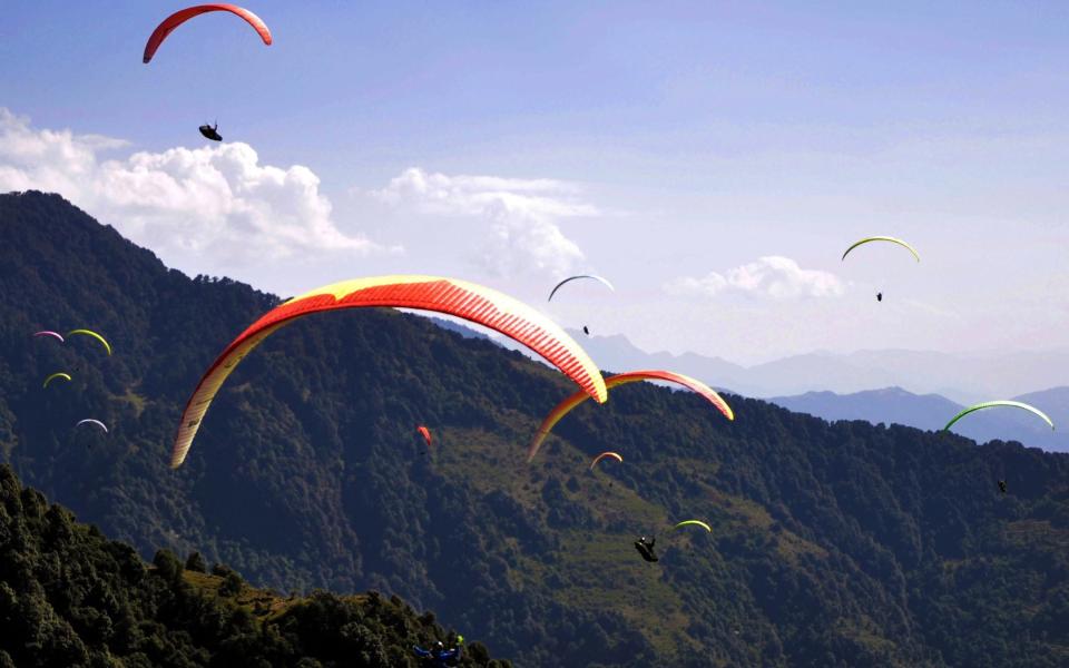 paragliding holidays india - Hindustan Times