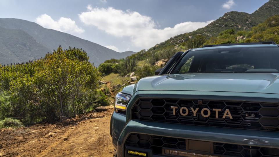 2025 toyota 4runner trailhunter