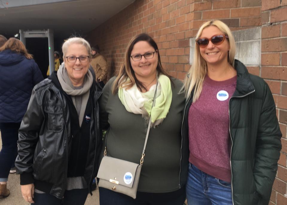 Janet Shoeman (left) and her daughters, Anna Shoeman and Jessica Borrer, attend a Bernie Sanders campaign rally in Des Moines on Nov. 9, 2019. (Photo: S.V. Date/HuffPost)