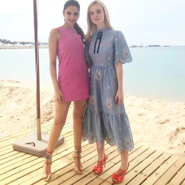 ELLE FANNING UND DEEPIKA PADUKONE