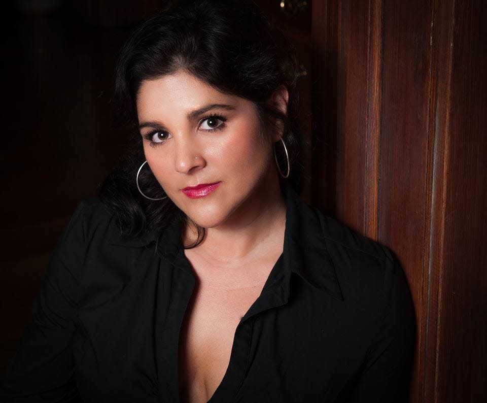 Houston Grand Opera soloist Alicia Gianni will perform Thursday at Temple Emanu-El of Palm Beach.