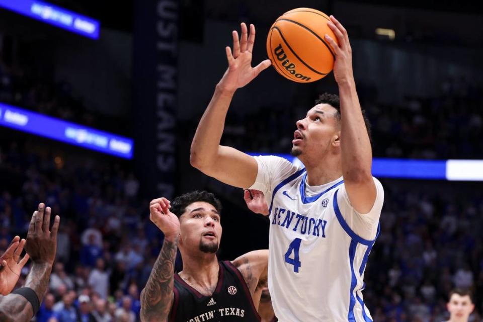 Kentucky’s Tre Mitchell competes against Texas A&M in the SEC Tournament quarterfinals in Nashville.