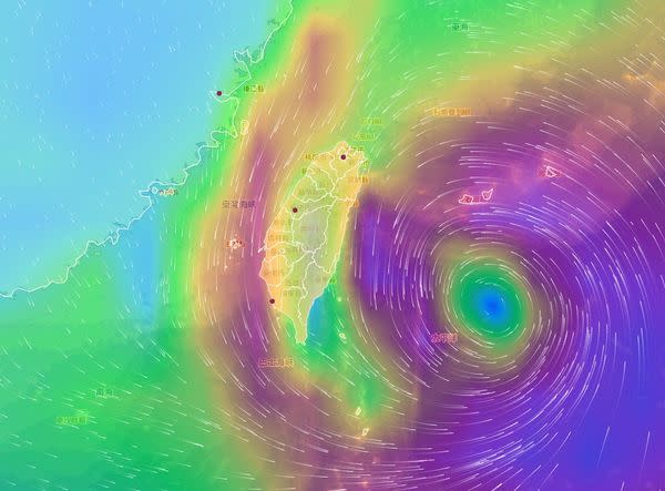 中央氣象局今（3）天凌晨2點30分發布中颱軒嵐諾海上陸上颱風警報。   圖：氣象局提供