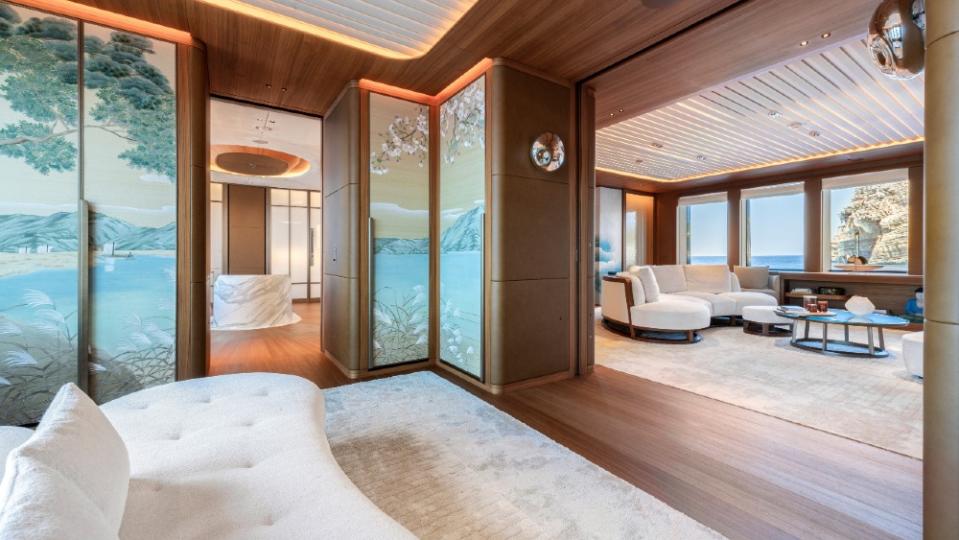 246-foot Admiral Yachts Kensho master suite