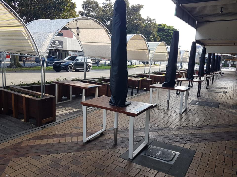 The speed limit along part of the Nepean Highway was reduced to accommodate outdoor dining. Source: Larry Abaloz