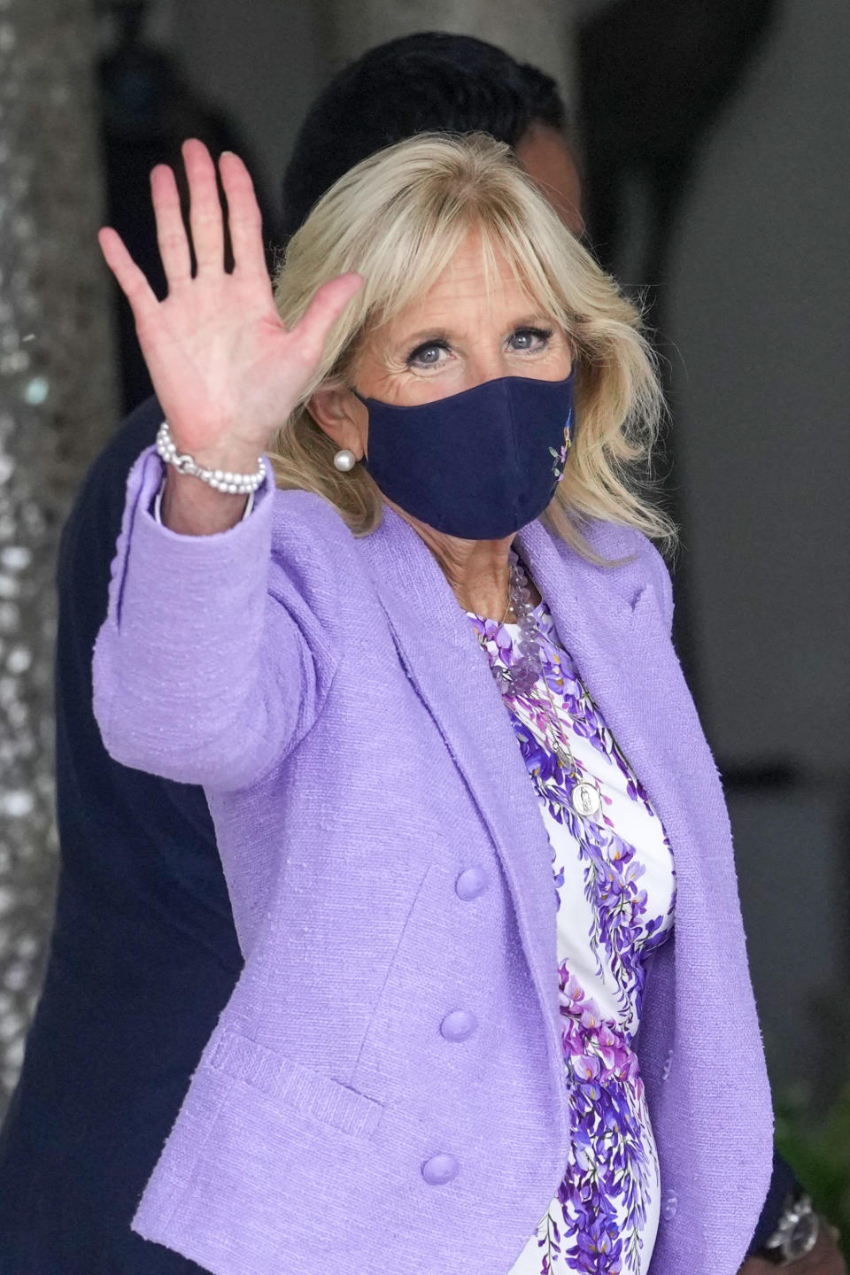 U.S. first lady Jill Biden waves during a welcoming ceremony at the presidential palace in Panama City, Friday, May 20, 2022. (AP Photo/Arnulfo Franco)