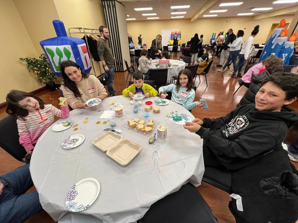Young JewishColumbus and PJ Library hosted a Hanukkah cookie-decorating event this past Sunday for young families at Temple Beth Shalom in New Albany.