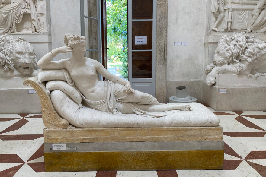 Paolina Borghese as Venus Victrix - minus some toes: Facebook/Museo Antonio Canova