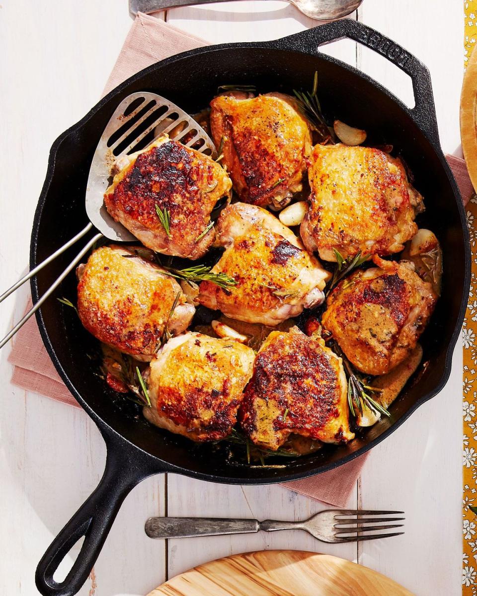 Crispy Chicken Thighs with Garlic and Rosemary