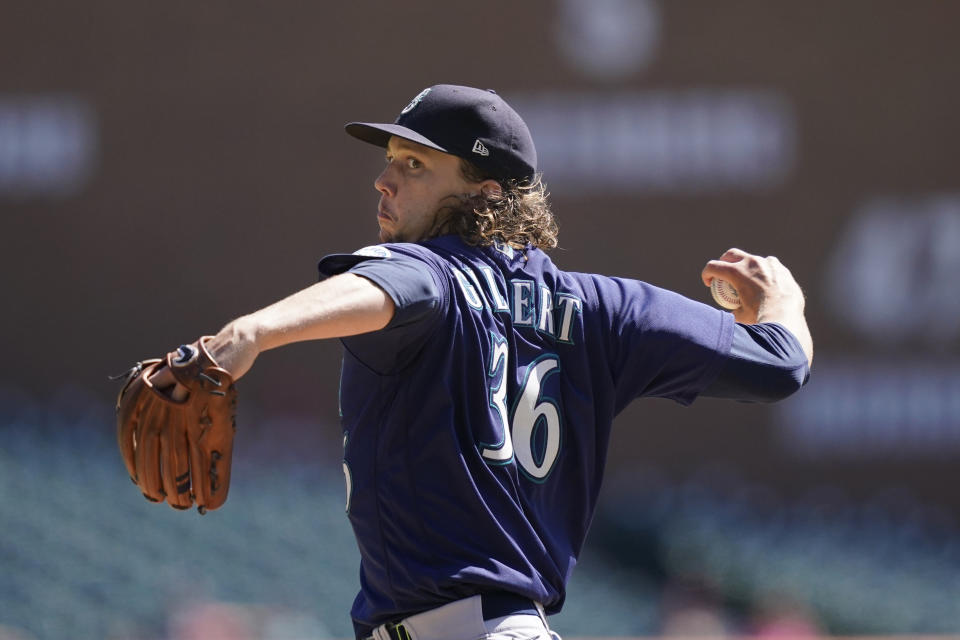 Seattle Mariners starting pitcher Logan Gilbert throws during the first inning of a baseball game against the Detroit Tigers, Thursday, Sept. 1, 2022, in Detroit. (AP Photo/Carlos Osorio)