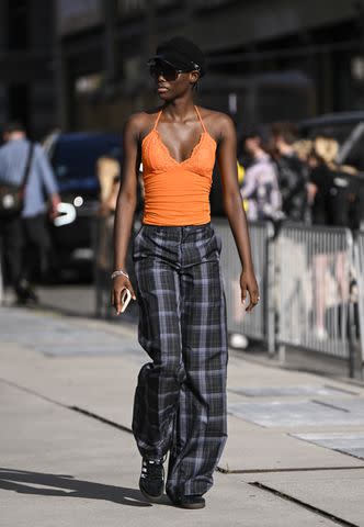 70+ Best Plaid Pants Outfits 2023: How To Wear Plaid Pants In The Trendiest  Ways