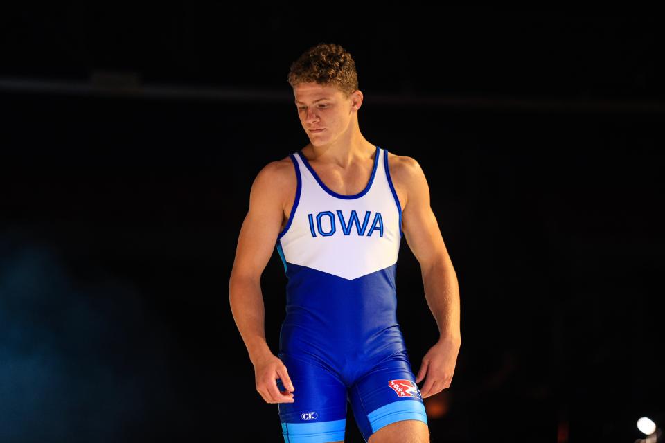 Waverly-Shell Rock's Aiden Riggins reached the finals at 160 pounds at the Junior men's freestyle national championships at the FargoDome in Fargo, N.D. Riggins lost to Michigan's Joshua Barr, 4-4 on criteria, and finished second.