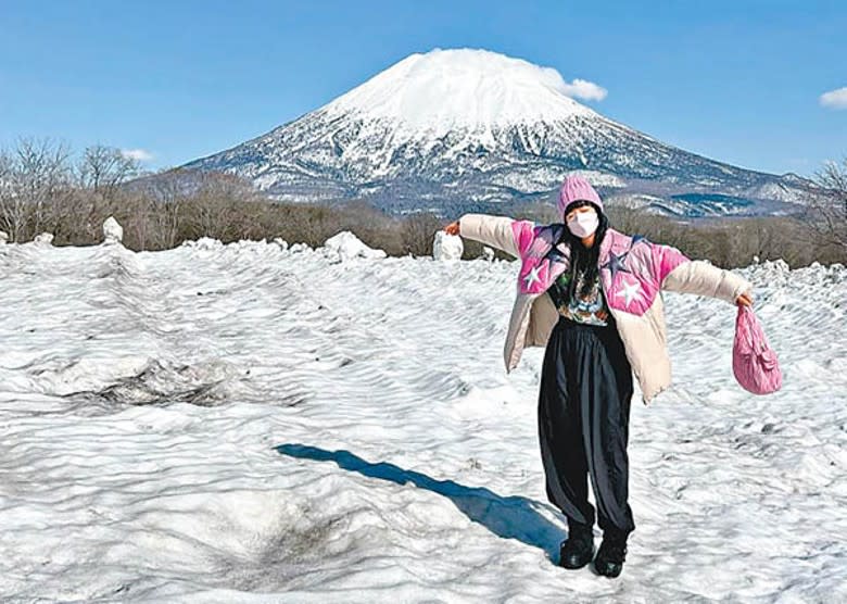 徐濠縈到北海道滑雪，網民紛紛嗌羨慕。