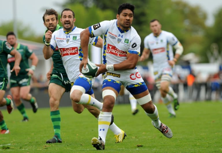 Clermont became the first team to qualify for the play-offs after their 16-10 win over Pau last weekend