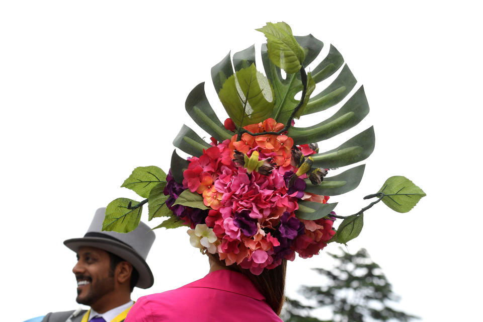 <p>A racegoer during Ladies Day at the Royal Ascot horse races in Ascot, Britain on June 22, 2017. (Toby Melville/Reuters) </p>