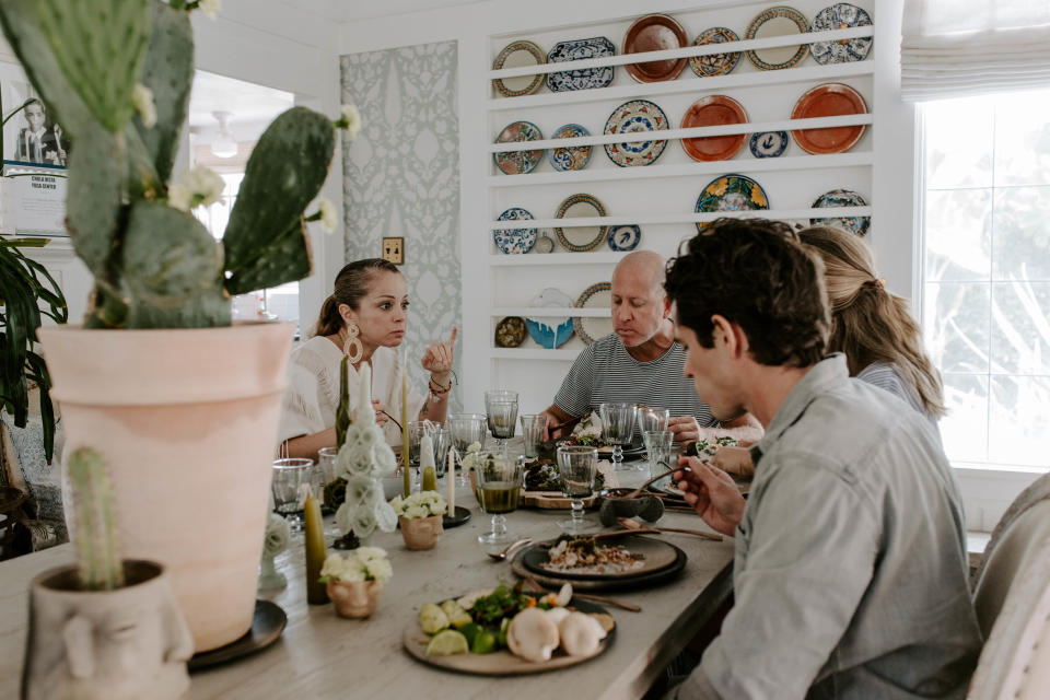 Valladolid and guests enjoy her specially-created holiday meal. (Photo: Cecilia Martin Del Campo) 