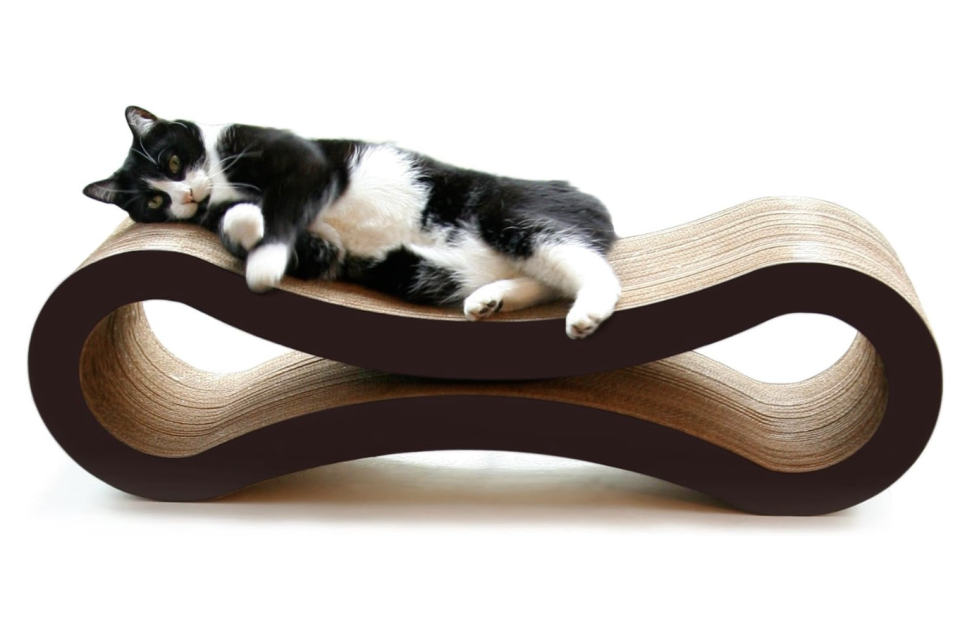 cat scratcher lounge