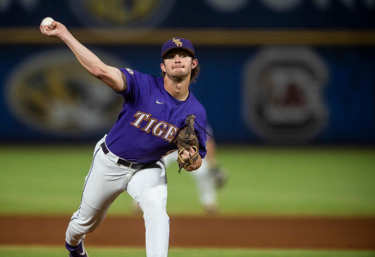 LSU Baseball: Tigers drop Game 1 to Arkansas