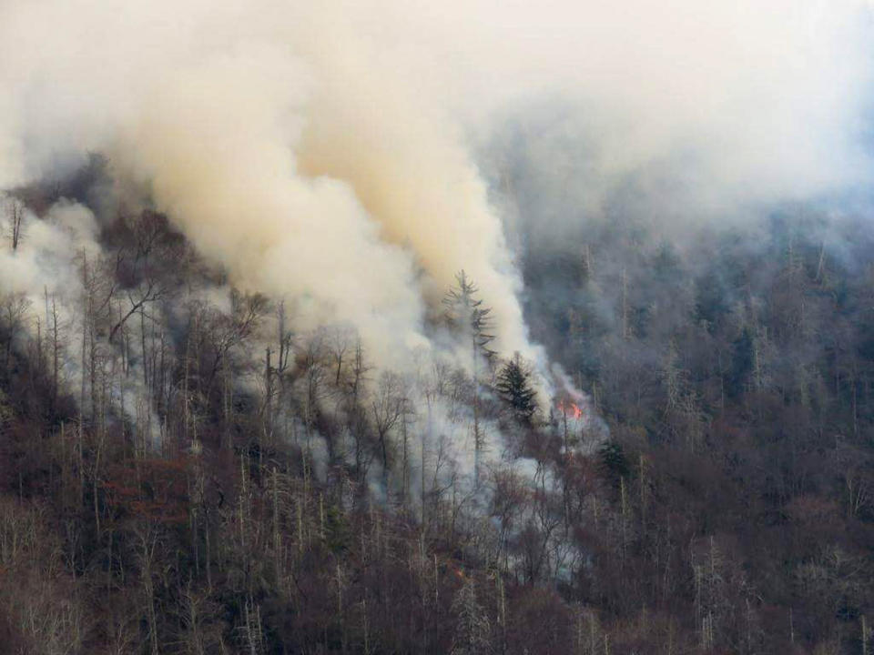 Great Smoky Mountains wildfires ravage Gatlinburg, Tenn.