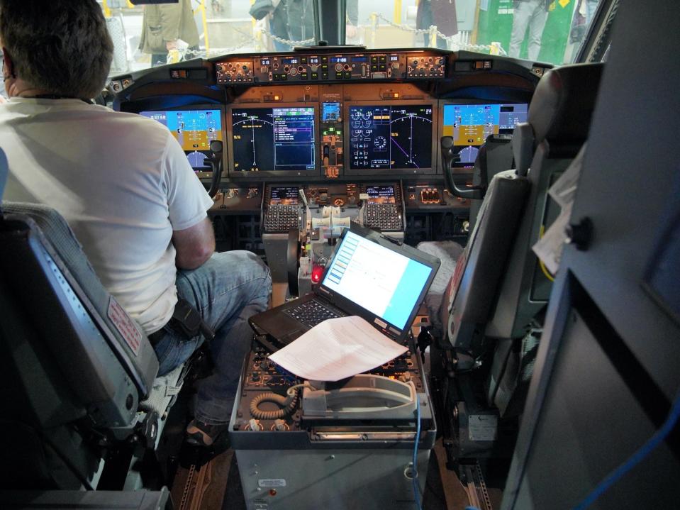 Boeing 737 Max Cockpit