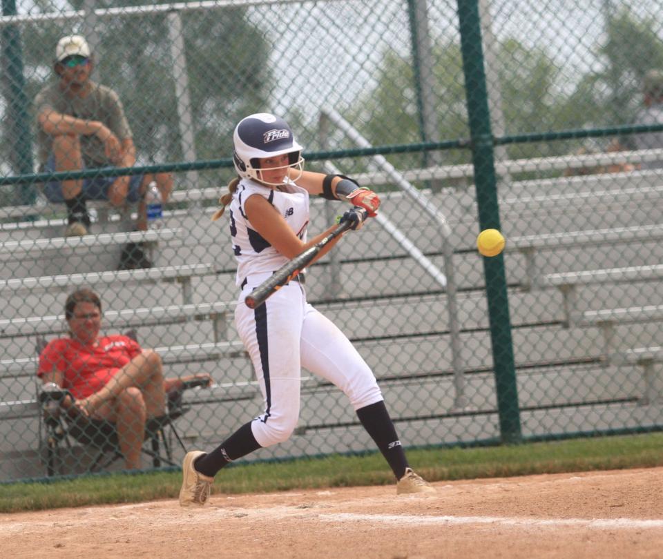 Newark Catholic's Joanna Bailey and her teammates with Ohio USSSA Pride Elite Red '25/26 beat Pittsburgh Lady Roadrunners '06 Saturday by a score of 10-0.