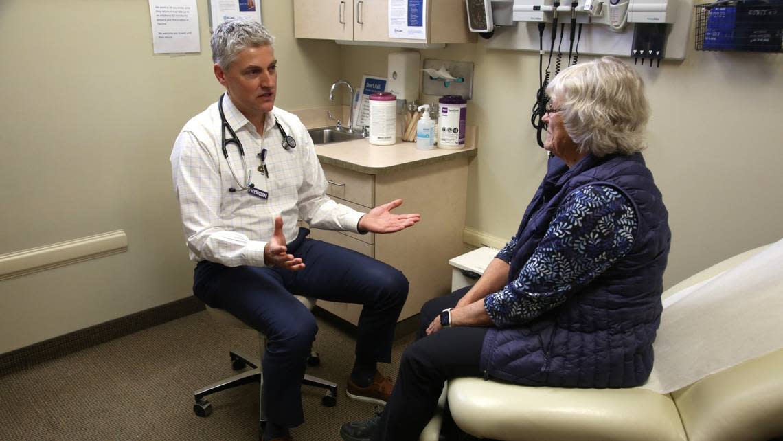 It can take months to see a primary-care doctor in the Boise area, even though the Treasure Valley area has a higher concentration of physicians than most of Idaho does. Dr. Jason Bronner, a primary care physician, meets with patient Patricia Alexander at St. Luke’s Health System’s internal medicine clinic at 4840 N. Cloverdale Road in Boise. Angela Palermo/apalermo@idahostatesman.com