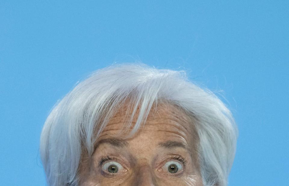 Oops, she did it again. Die EZB und ihre Präsidentin Christine Lagarde, schrauben die Zinsen nach oben.  - Copyright: Picture Allilance