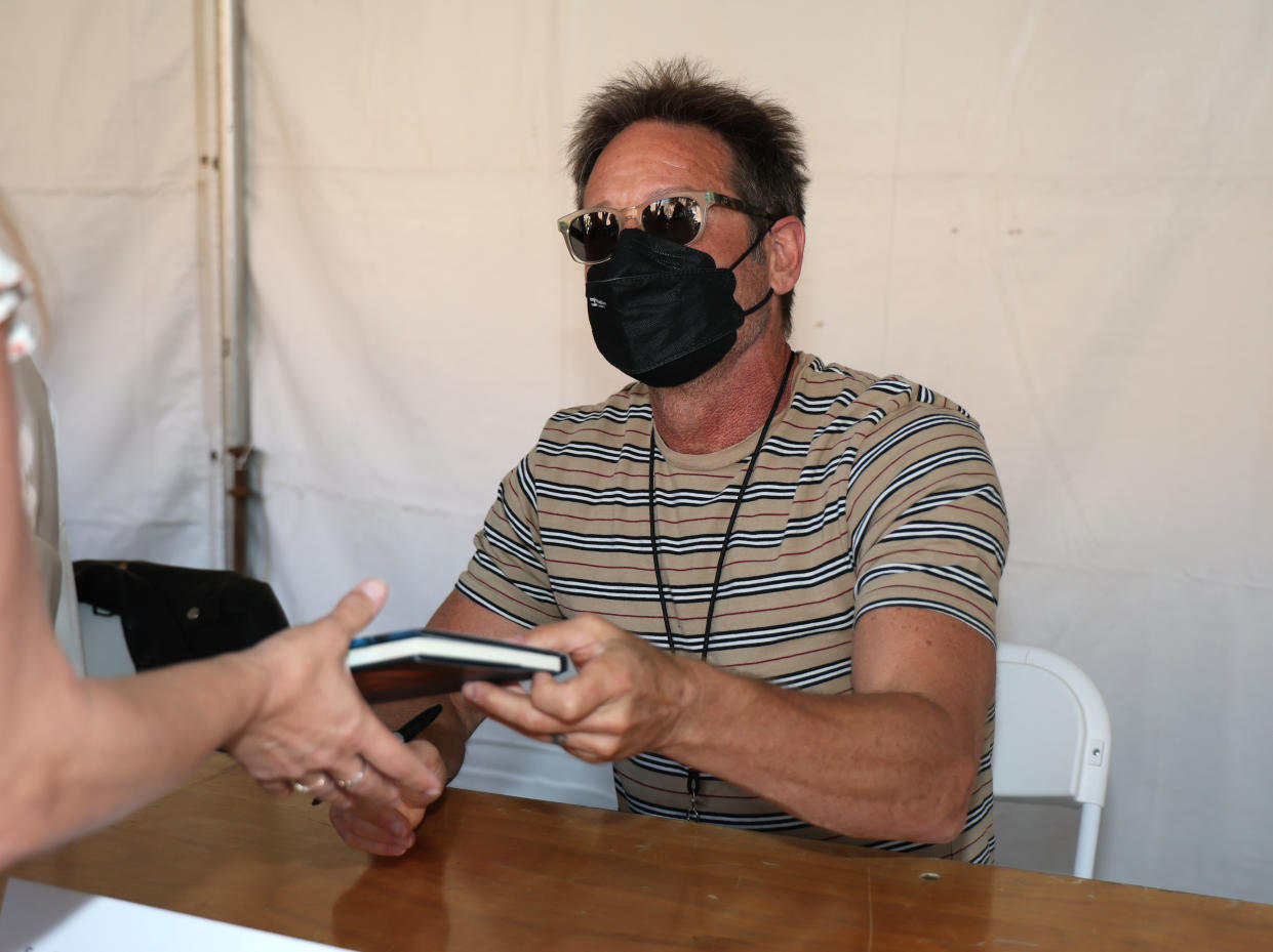 LOS ANGELES, CALIFORNIA - APRIL 23: David Duchovny attends the Los Angeles Times Festival of Books at the University of Southern California on April 23, 2022 in Los Angeles, California. (Photo by David Livingston/Getty Images)