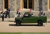 <p>The purpose-built Land Rover Defence hearse arrives at Windsor Castle. </p>