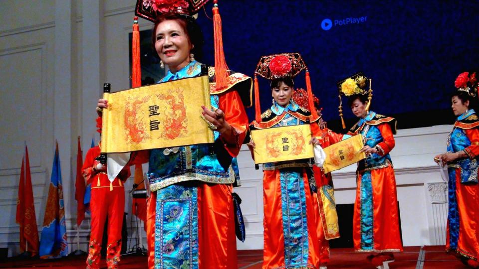 台中舉行超齡模特選拔賽，魏瑞蓉藝術舞團掀起皇室復古風潮。(圖/記者林㤈輝翻攝)