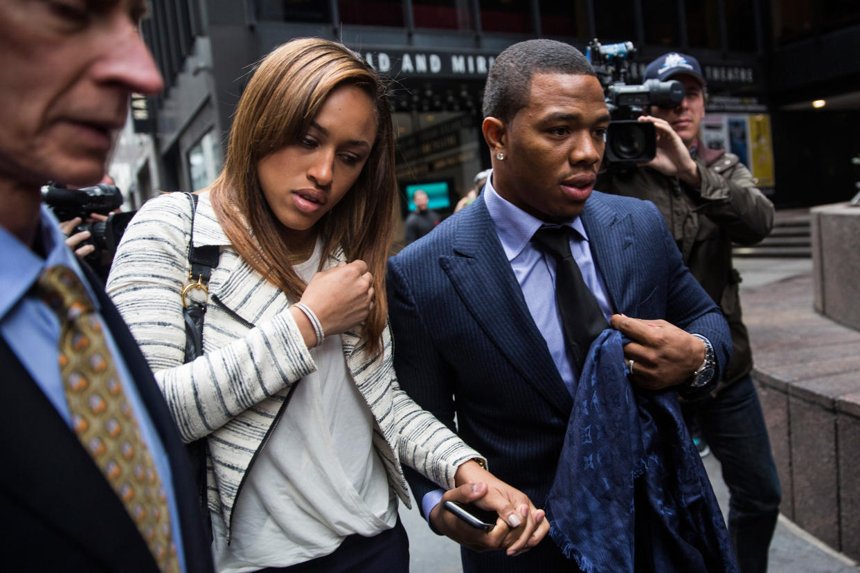 El pasado mes febrero Ray Rice, jugador de los Baltimore Ravens de la NFL, y su entonces prometida Janay Palmer fueron arrestados en Atlantic City por un altercado con violencia