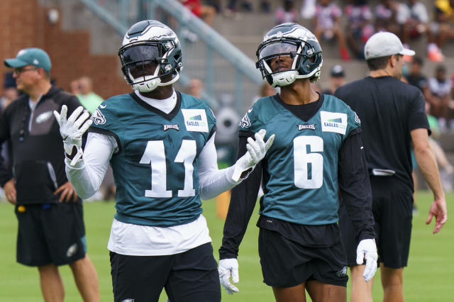 Philadelphia Eagles Thursday Injury Report: DeVonta Smith OUT - Tracker -  Sports Illustrated Philadelphia Eagles News, Analysis and More