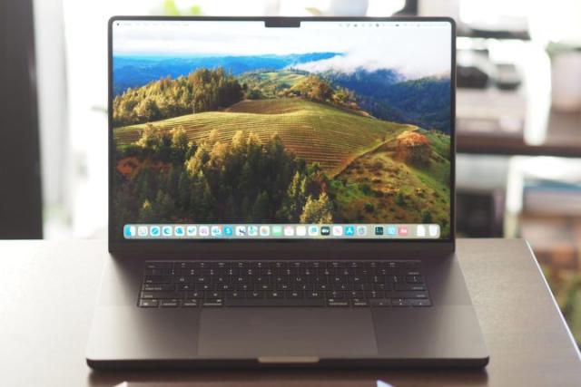 Save up to $1,900 USD on Apple MacBook Pro, laptops, & Computer Monitors -  Newsshooter