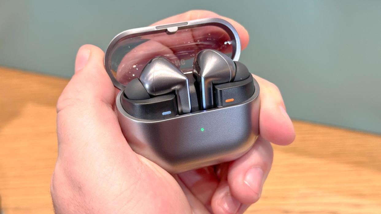  Samsung Galaxy Buds 3. 