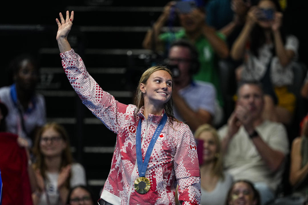 PARIS, FRANCE - JULY 29: Summer McIntosh of Canada is seen with her gold medal after winning the women's 400m Individual Medley swimming on Paris La Defense Arena during the Paris 2024 Olympics Games on July 29, 2024 in Paris, France. (Photo By Oscar J. Barroso/Europa Press via Getty Images)