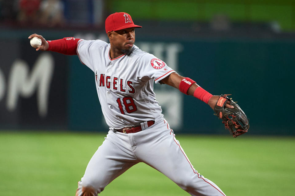 Former Angels infielder Luis Valbuena died late Thursday night along with ex-MLB player José Castillo. (AP)