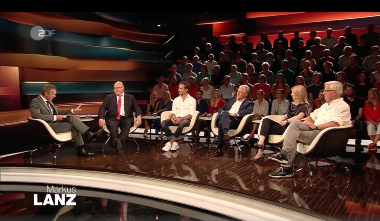 Wirtschaftsminister Peter Altmaier, die Journalistin Tina Hildebrandt, der Autor Thilo Bode, der Ex-Sportler Sven Hannawald und der Mediziner Prof. Dr. Matthias R. Lemke waren zu Gast bei Markus Lanz. (Bild: Screenshot ZDF)