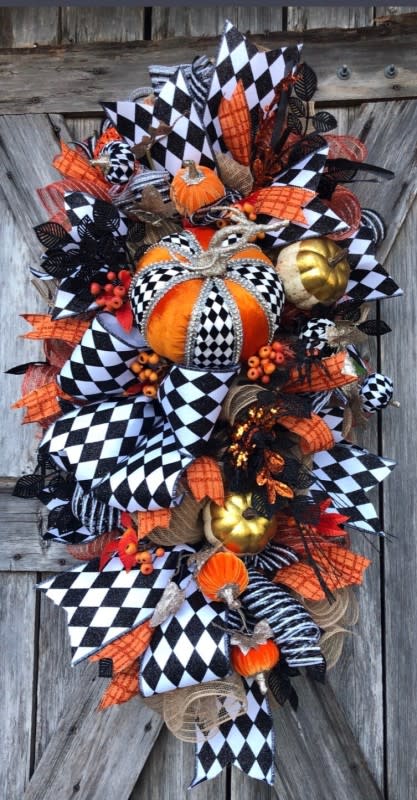 <p>@babamwreaths</p><p>We feel like we're caught up in the middle of a carnival with this elaborate creation from <a href="https://www.instagram.com/babamwreaths/" rel="nofollow noopener" target="_blank" data-ylk="slk:@babamwreaths;elm:context_link;itc:0;sec:content-canvas" class="link ">@babamwreaths</a>!</p>