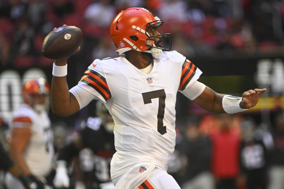 during the first half of an NFL football game, Sunday, Oct. 2, 2022, in Atlanta. (AP Photo/John Amis)